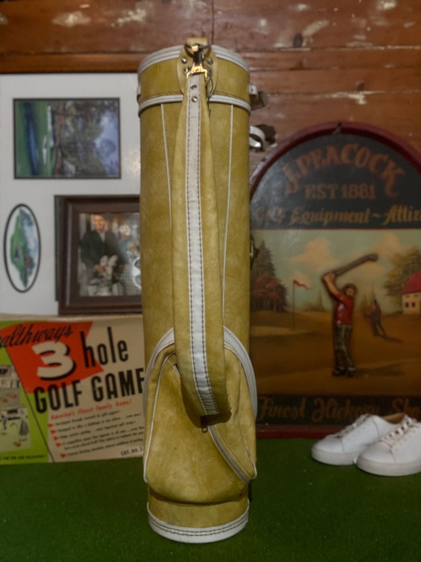 “Hornung’s Golf Shop” stand bag